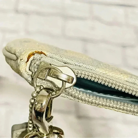 Coach Cream With Signature C’s in Metallic Silver, Silver Hardware Grey Leather - Picture 4 of 8